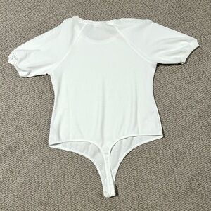 Nwot’s Free People White Short Sleeve Tee/bodysuit